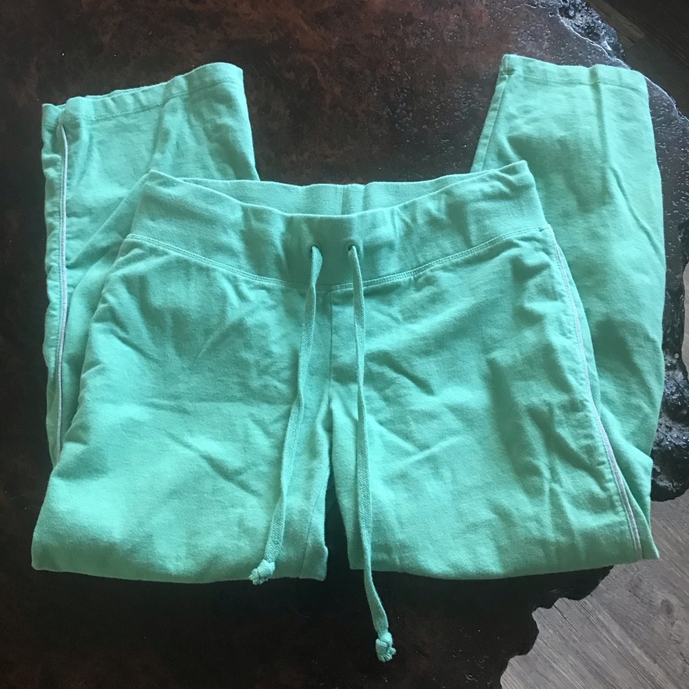 athletic pants size small